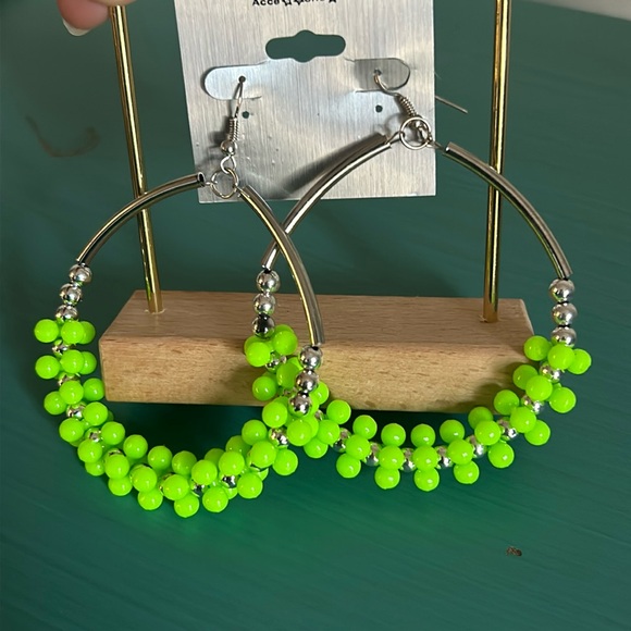 New 7 Pair Collection Multi Color Fashion Drop Hoop Button Chandelier Earrings - Picture 8 of 15